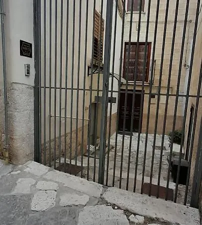 Claustro Mirti Bed and Breakfast