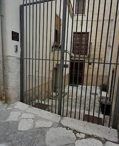 Claustro Mirti Nocleg ze śniadaniem